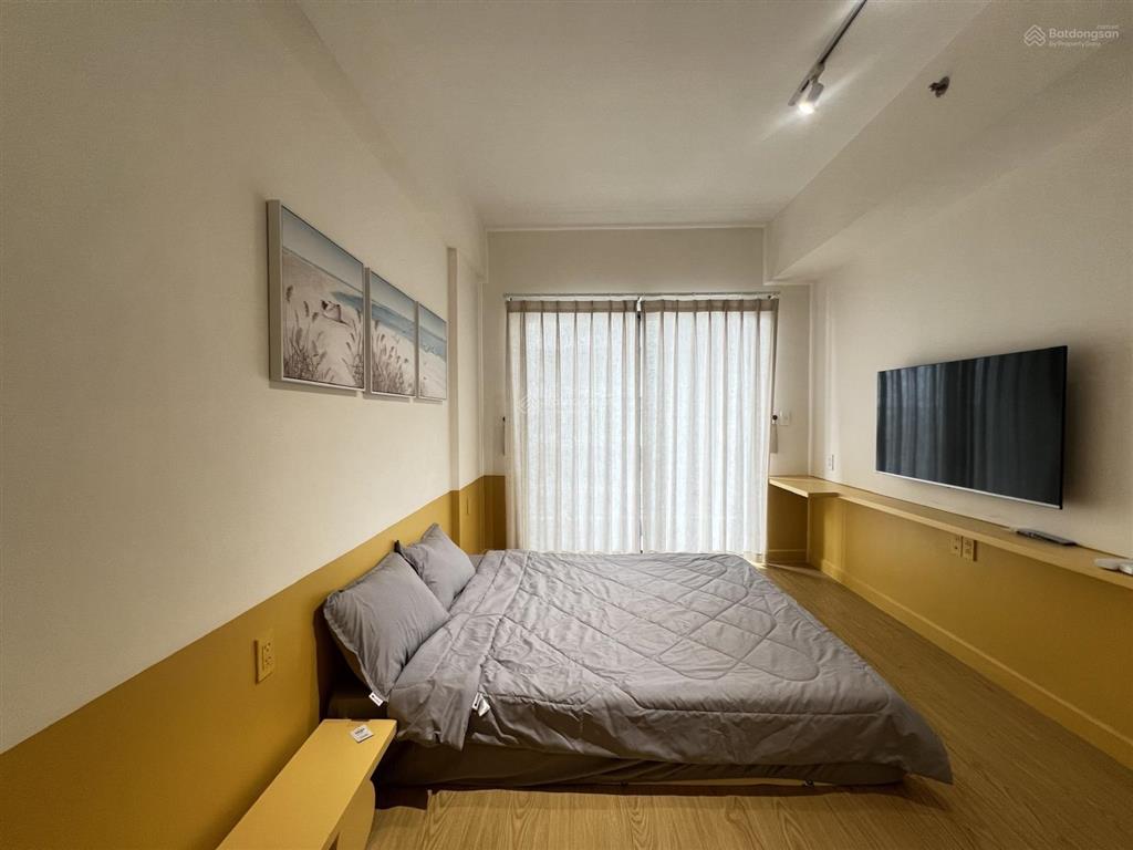 Hình thật giá thật căn 2pn  70m2 nội thất đẹp tại tháp 3 masteri thảo điền  em ni 0901 381 ***