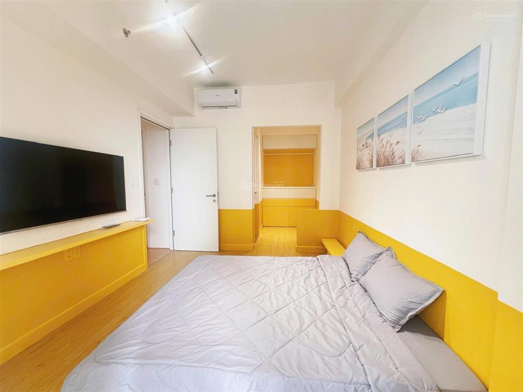 Hình thật giá thật căn 2pn  70m2 nội thất đẹp tại tháp 3 masteri thảo điền  em ni 0901 381 ***