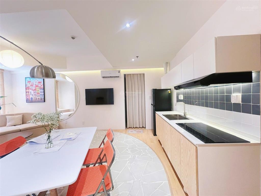 Hình thật giá thật căn 2pn  70m2 nội thất đẹp tại tháp 3 masteri thảo điền  em ni 0901 381 ***