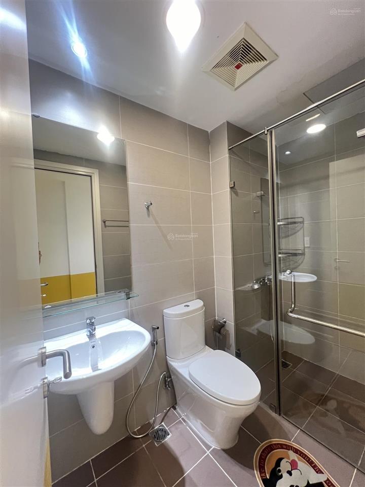 Hình thật giá thật căn 2pn  70m2 nội thất đẹp tại tháp 3 masteri thảo điền  em ni 0901 381 ***