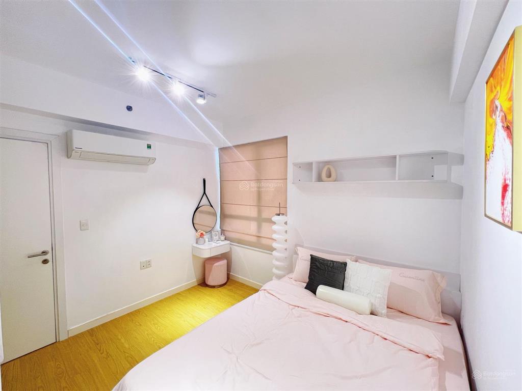 Căn góc 2pn  72m2, nội thất đẹp giá nhỉnh 7 tỷ tại masteri thảo điền  0901 381 *** ni