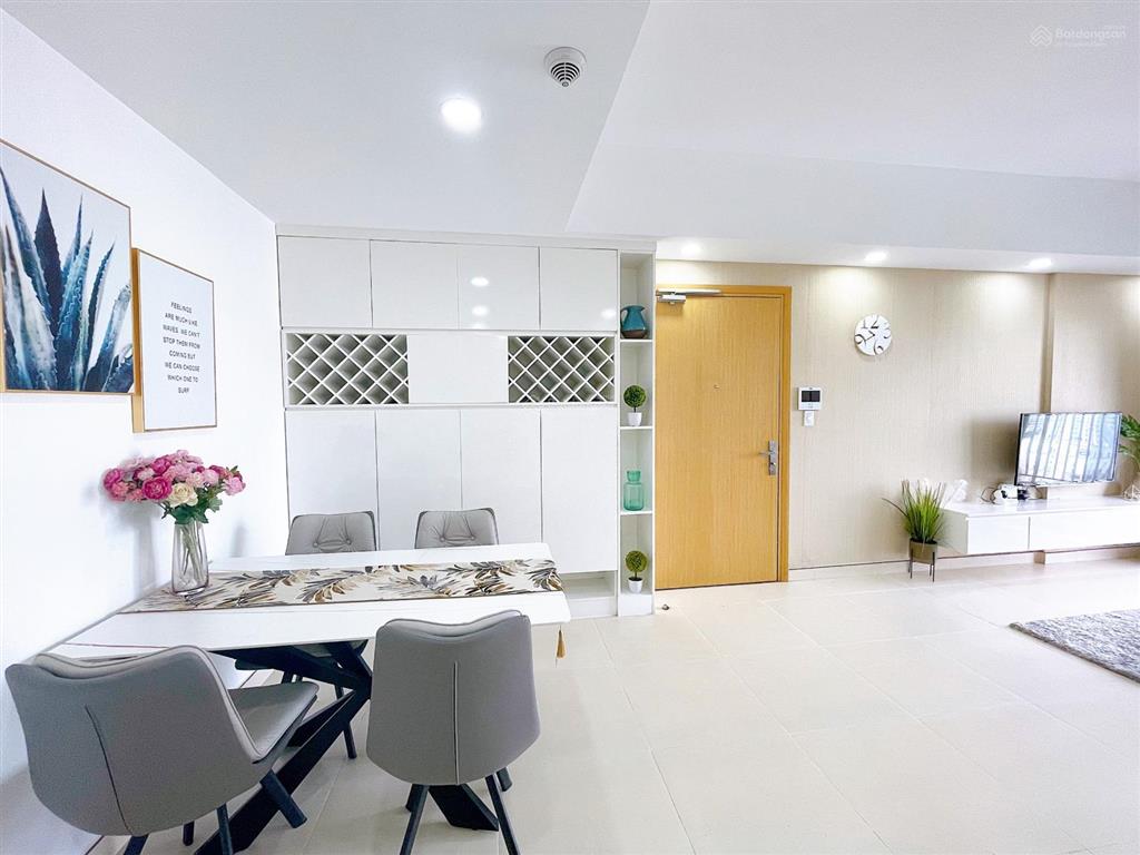 Bán nhanh căn 2pn 74m2 tháp 5 masteri thảo điền, giá chỉ 8 tỷ hơn  0901 381 *** em ni
