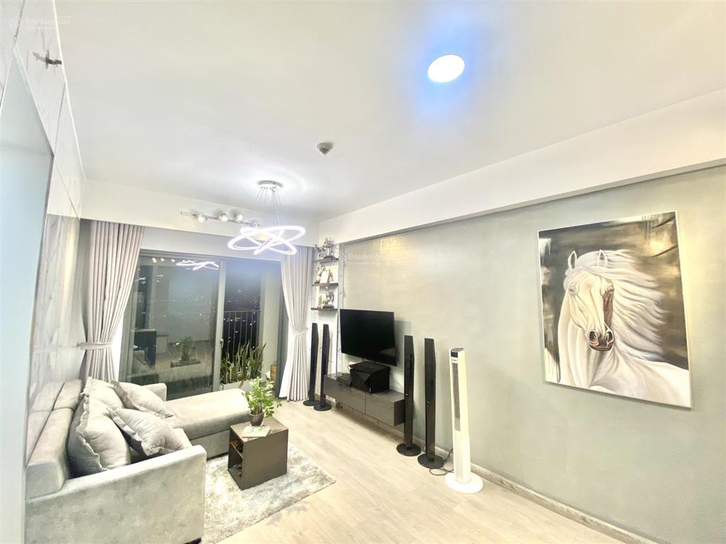 1 căn  căn góc 2pn  67m² chỉ nhỉnh 7 tỷ tại masteri thảo điền  em ni 0901 381 ***