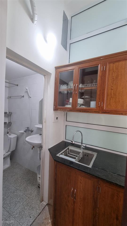 Chính chủ cho thuê phòng studio khép kín 218 hồng mai, hbt, 35m2 full nội thất sang xịn, giá 5,5 tr