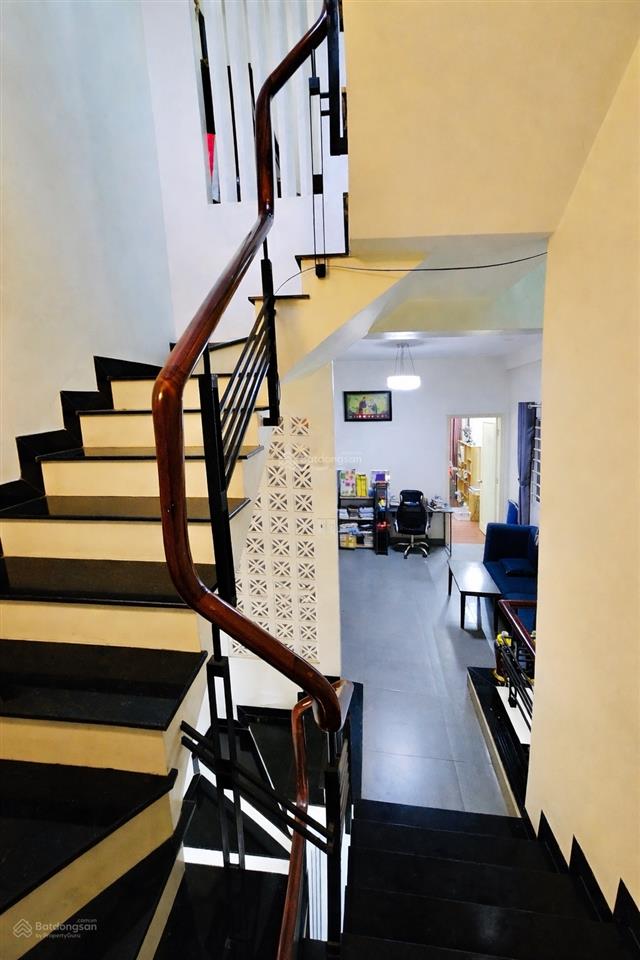 Xuất cảnh bán gấp! nhà 3 tầng  hxh khu bàn cờ cmt8, p.5, tb. 4x16m, giá chỉ 12 tỷ