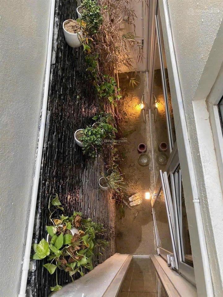 Bán 2 tầng đường nguyễn hữu hào, dt 90m2  nam việt á, giá tốt