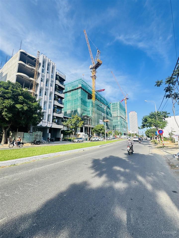 Chính chủ bán đất đường vương thừa vũ, sát biển, 90m2 giá tốt  0776 438 ***