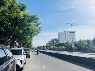 Chính chủ bán 536m2 mt đường ngô quyền, vị trí ngay trung tâm sơn trà, xây tòa căn hộ rất đẹp