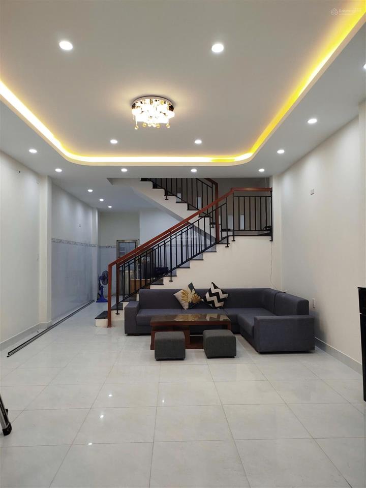 Bán nhà 2 tầng mt đường phạm tu , sát hồ nghinh, gần biển mỹ khê, dt 67m2 ở rất đẹp