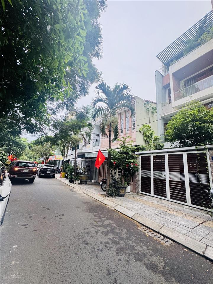 Bán nhà 2 tầng mt đường phạm tu , sát hồ nghinh, gần biển mỹ khê, dt 67m2 ở rất đẹp
