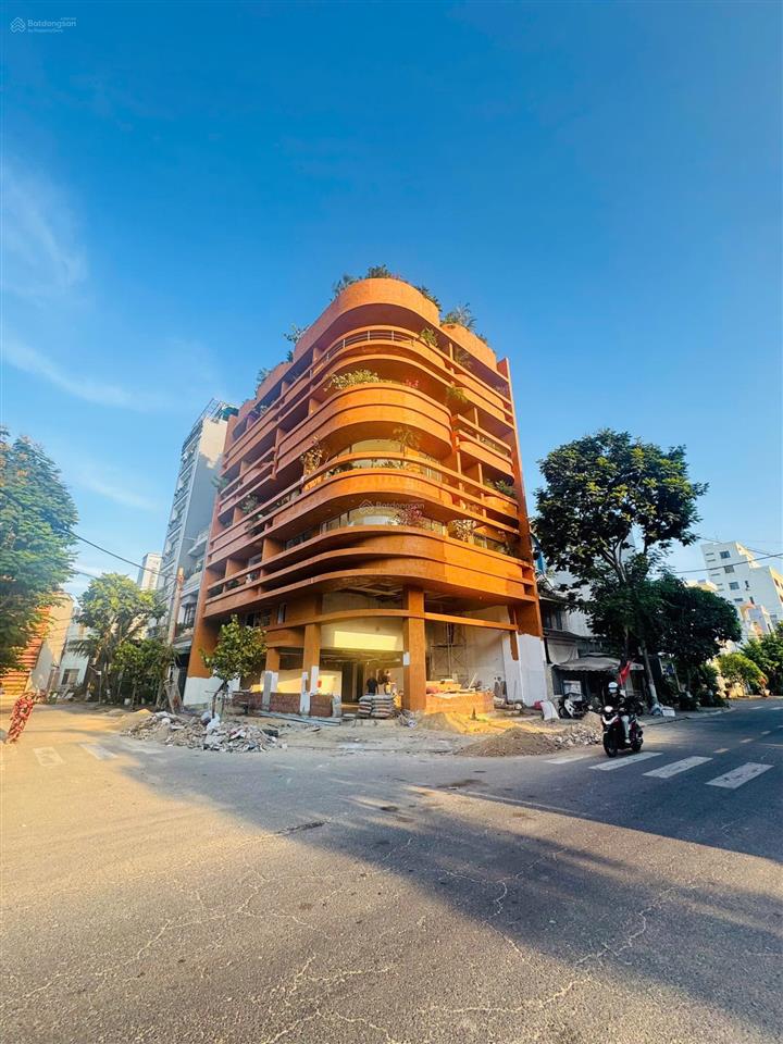 Bán góc 2 mt phạm vấn và tân phú 2 sát biển 175m2 xây căn hộ cực đẹp