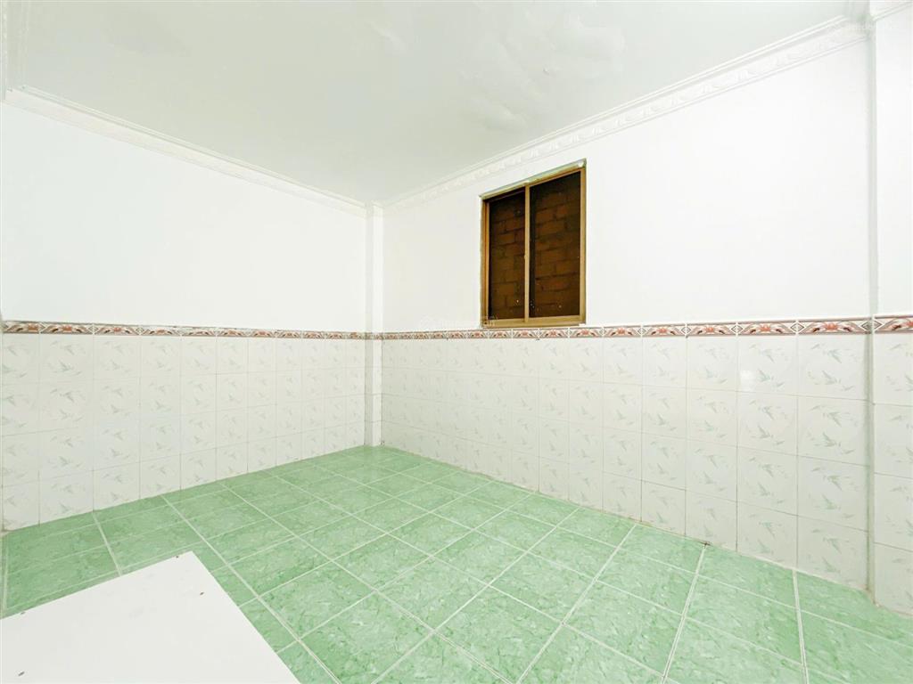 Cần bán nhà đường 4m nguyễn quý yêm, phường an lạc, bình tân  gần chợ kiến đức và võ văn kiệt