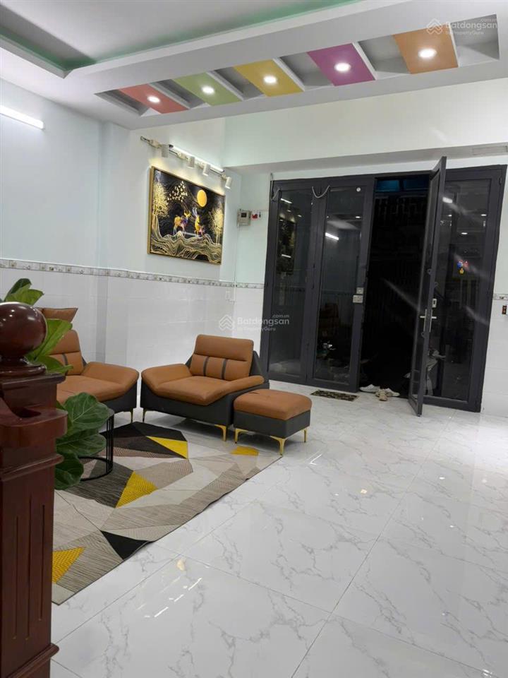 Cần bán nhà đường 379/tân hòa đông, phường bình trị đông, bình tân  đường 6,2m  xe vô tư