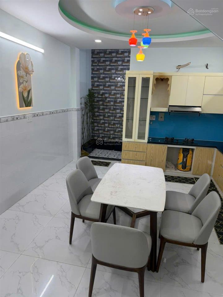 Cần bán nhà đường 379/tân hòa đông, phường bình trị đông, bình tân  đường 6,2m  xe vô tư