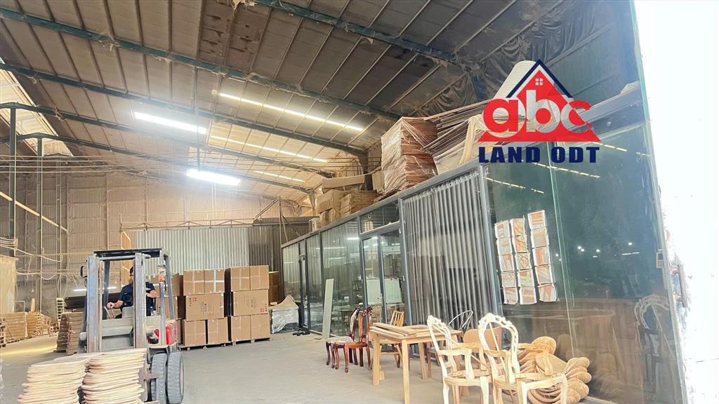 XT645 xưởng sản xuất linh hoạt ngành nghề, với mật độ dân cư đông tiếp cận LDPT