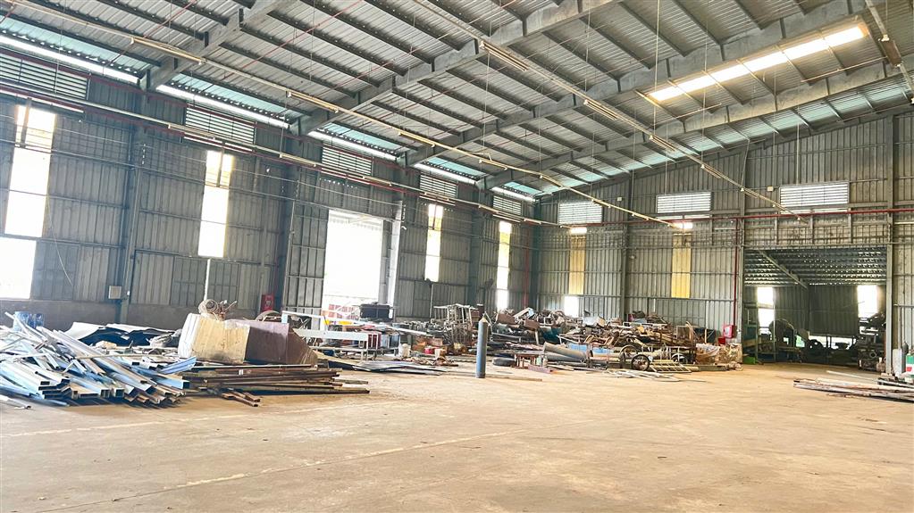 XT236 nhà xưởng sản xuất kinh doanh, khung thép lớn sẵn sàng xưởng trống bàn giao liền