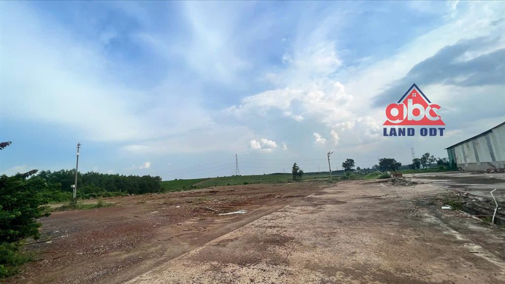 D332 chuyển nhượng đất chủ trương phân bón hữu cơ, sẵn đất bàn giao liền.