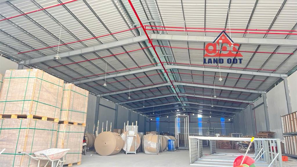 XT136 cho thuê xưởng ưu tiên nhiều ngành nghề, khung thép kiên cố. trống xưởng giao liền