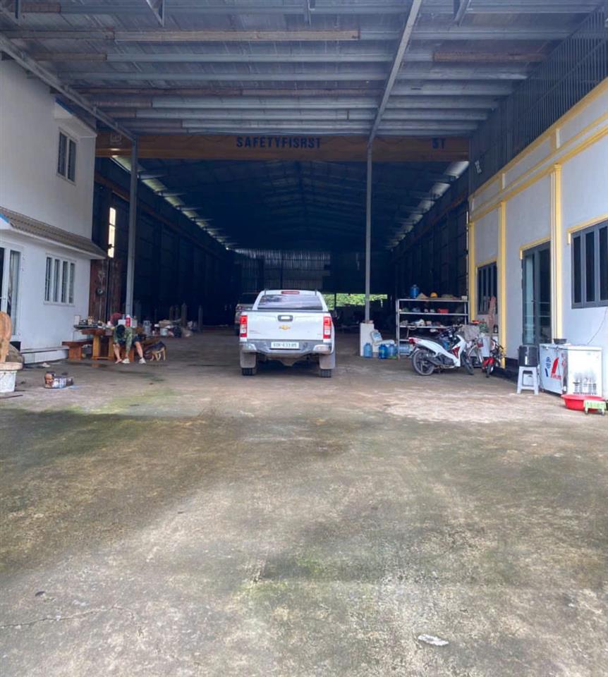 XN566 cho thuê xưởng sản xuất cơ khí có sẵn cầu trục 5 tấn, thích hợp nhiều ngành khác