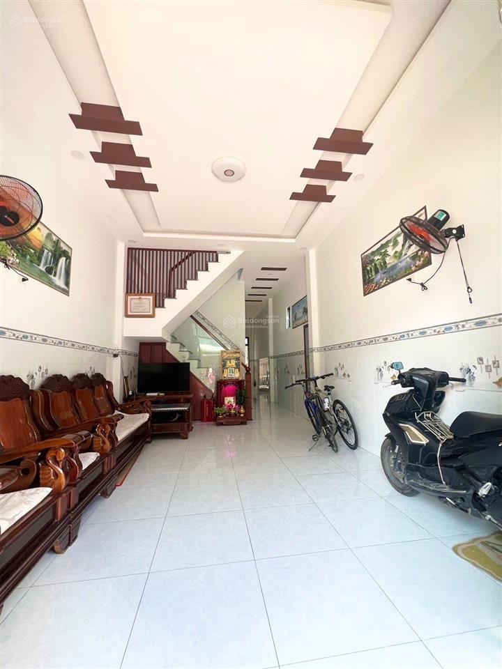 Bán nhà 2 tầng kiên cố tđc hòn đỏ cách biển 20m, khu vực kinh doanh nhà hàng, khách sạn