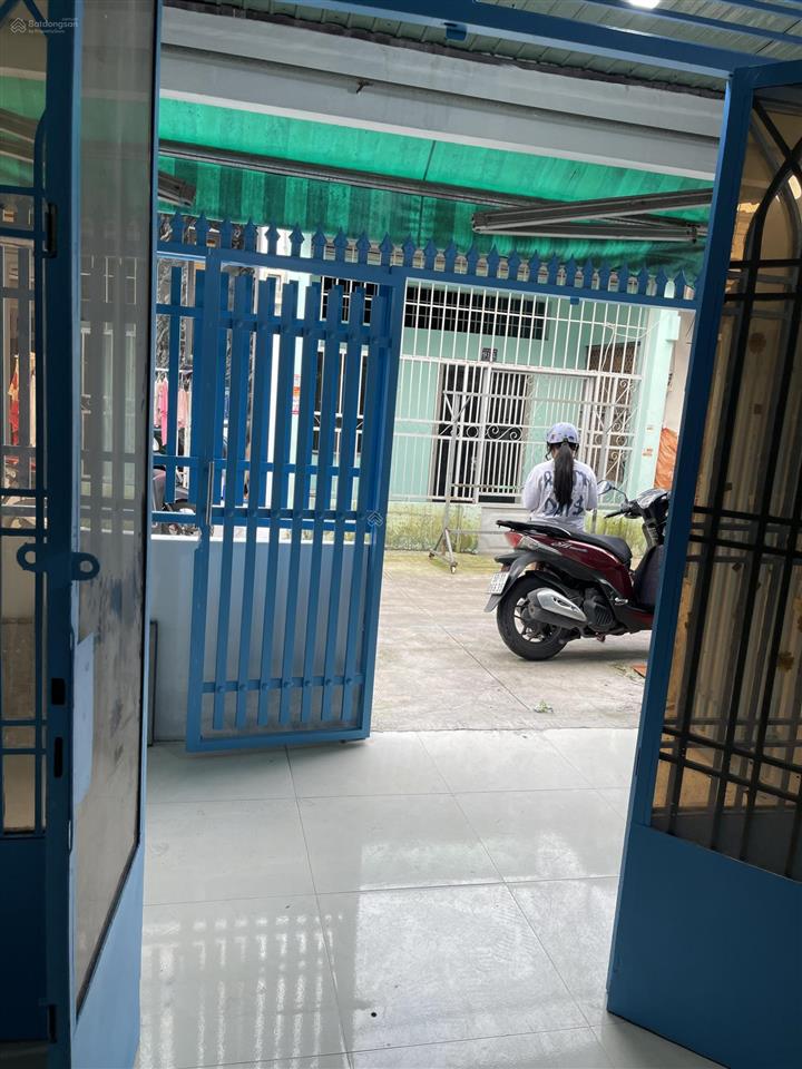 Bán nhà tân thới nhì hóc môn cấp 4 mới giá 2,65 tỷ hẻm 4m