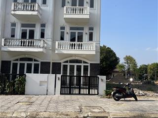 Bán nhà 3 tầng mới tinh khu biệt thự chánh mỹ, thủ dầu một, bình dương. 5x23m. 3pn, giá 5,4 tỷ tl