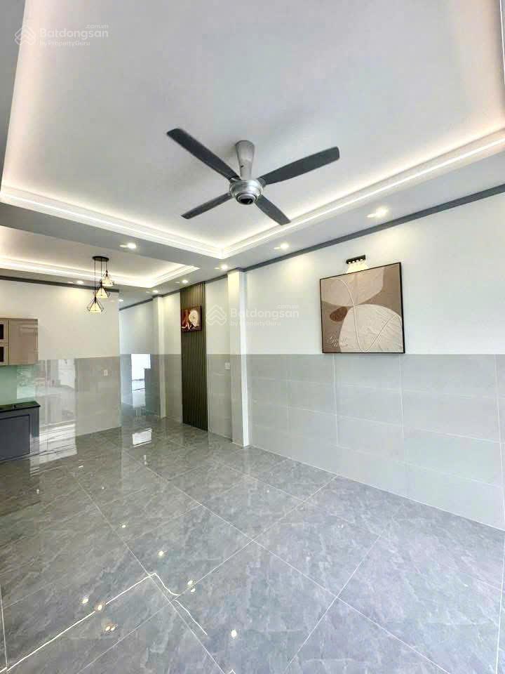 Nhà tân an, thủ dầu một thông ra 3 trục đường chình, 1 trệt 3 phòng ngủ sân trước sau