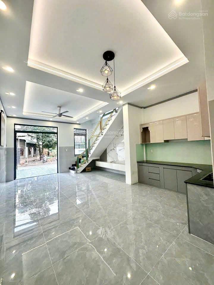 Nhà tân an, thủ dầu một thông ra 3 trục đường chình, 1 trệt 3 phòng ngủ sân trước sau