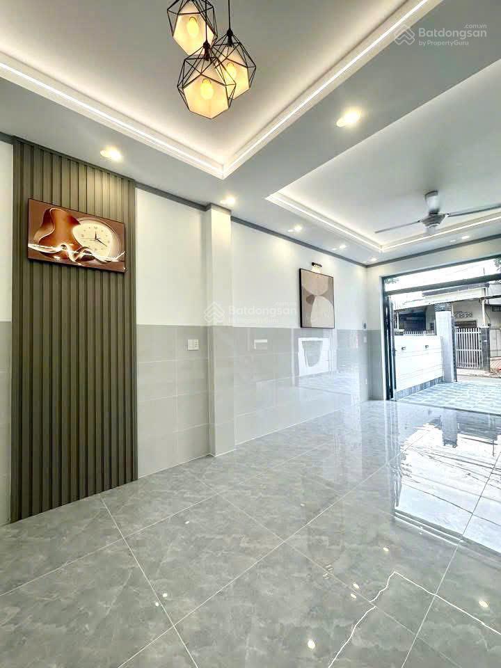 Nhà tân an, thủ dầu một thông ra 3 trục đường chình, 1 trệt 3 phòng ngủ sân trước sau