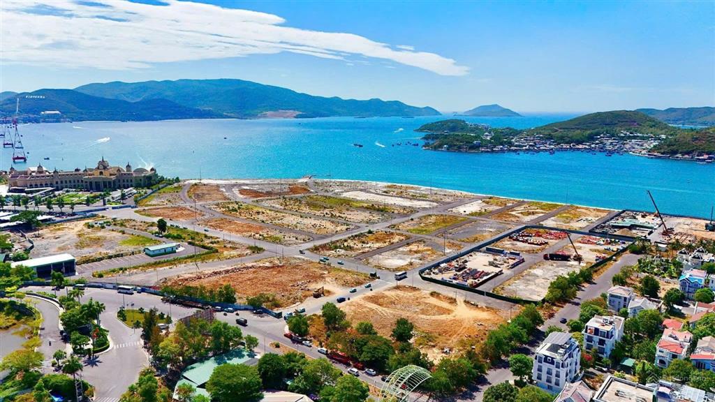 Bán liền kề căn hn15 vinhomes pearl bay nha trang 108m hướng đông nam giá 17.73 tỷ