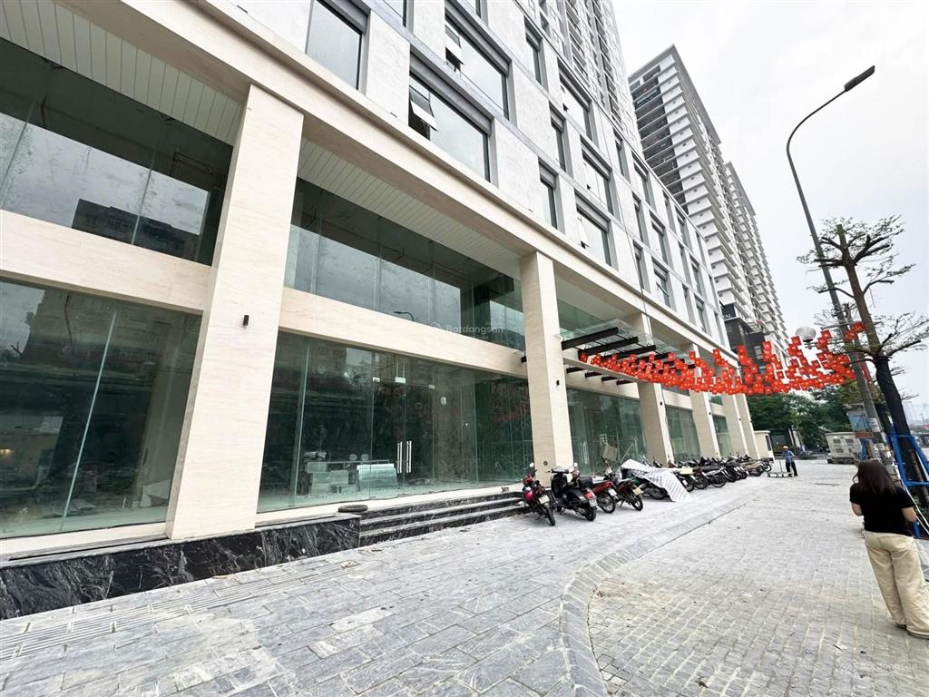 Shop khối đế handico 33 lê văn lương  tiềm năng kinh doanh sinh lời lớn, dt 476m2 nh 1224m2 lô góc