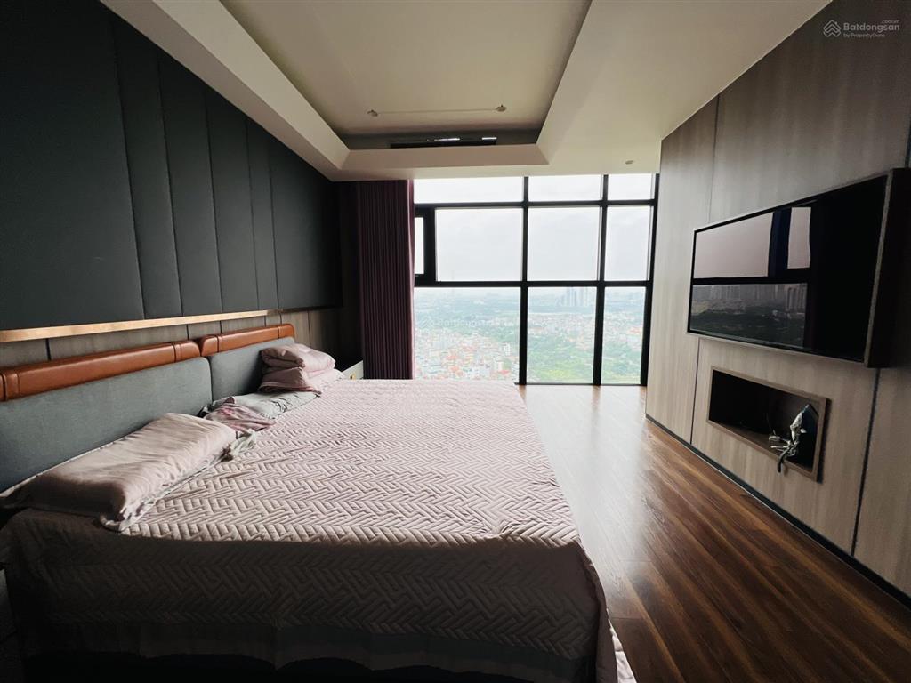 0368 973 *** penhouse siêu đẳng cấp trên không dt 301.5m2, 5 ngủ, 6vs, nội thất châu âu. sẵn sổ