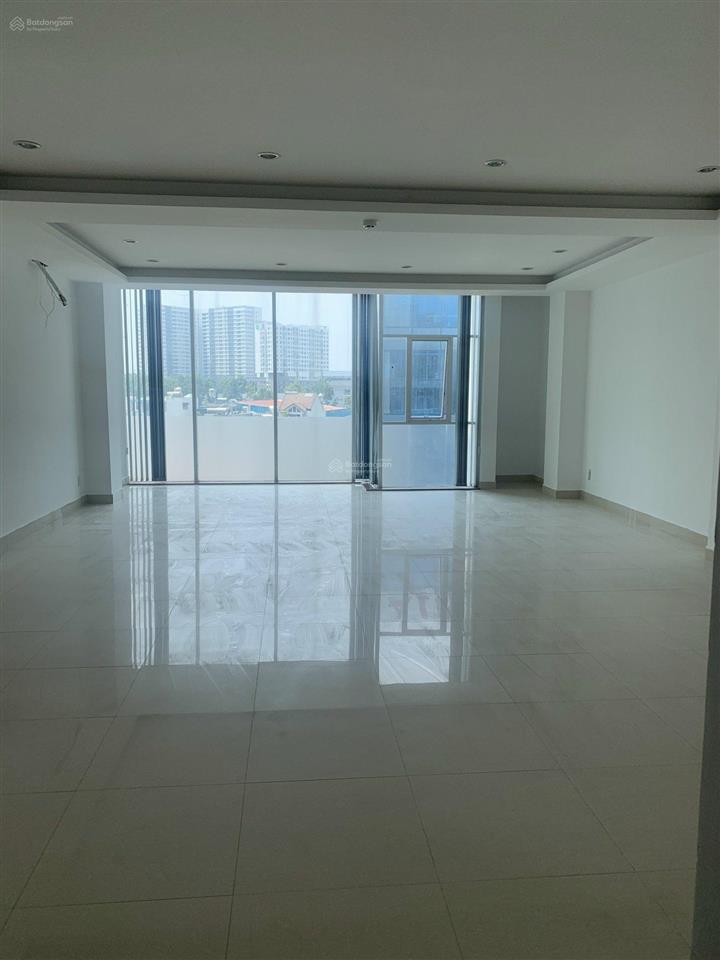 Cho thuê văn phòng đẹp, nhiều tiện ích tại 19 bạch đằng, p tân sơn hòa, q.tân bình, 15 triệu, 60 m2