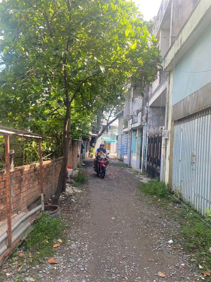 Đất hxh, ra đường đặng thúc vịnh chỉ 100m.