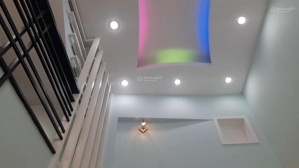 Bán gấp đi nước ngoài giảm sâu 400tr. chỉ còn 9 tỷ 500tr. nhà sát bên chợ cây quéo. hỗ trợ vay đủ