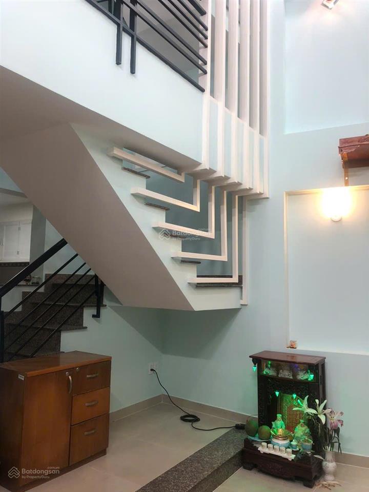 Bán gấp đi nước ngoài giảm sâu 400tr. chỉ còn 9 tỷ 500tr. nhà sát bên chợ cây quéo. hỗ trợ vay đủ
