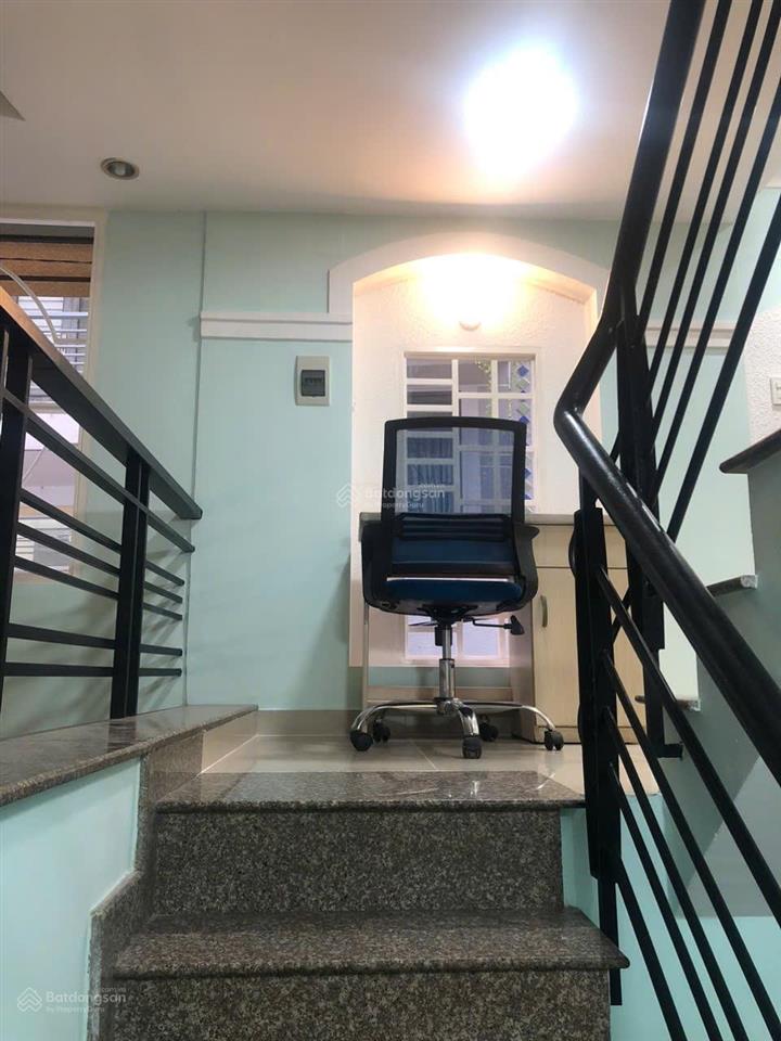 Bán gấp đi nước ngoài giảm sâu 400tr. chỉ còn 9 tỷ 500tr. nhà sát bên chợ cây quéo. hỗ trợ vay đủ