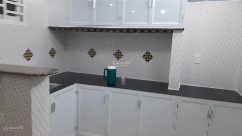 Bán gấp đi nước ngoài giảm sâu 400tr. chỉ còn 9 tỷ 500tr. nhà sát bên chợ cây quéo. hỗ trợ vay đủ