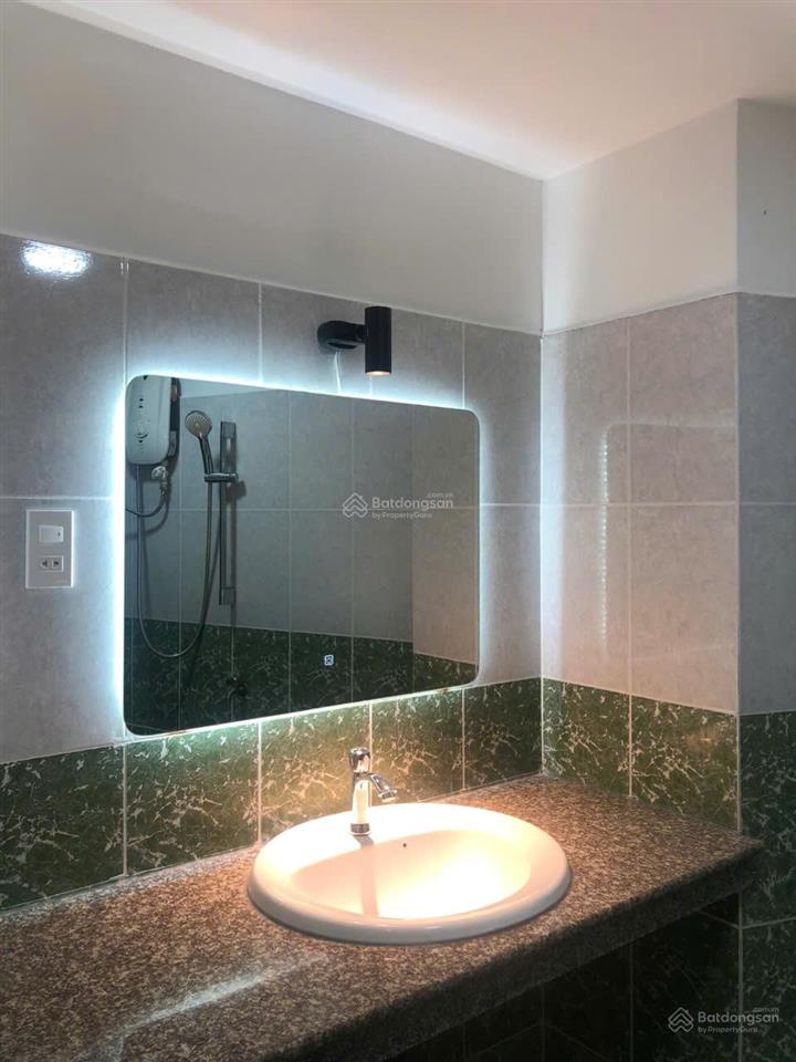 Bán gấp đi nước ngoài giảm sâu 400tr. chỉ còn 9 tỷ 500tr. nhà sát bên chợ cây quéo. hỗ trợ vay đủ