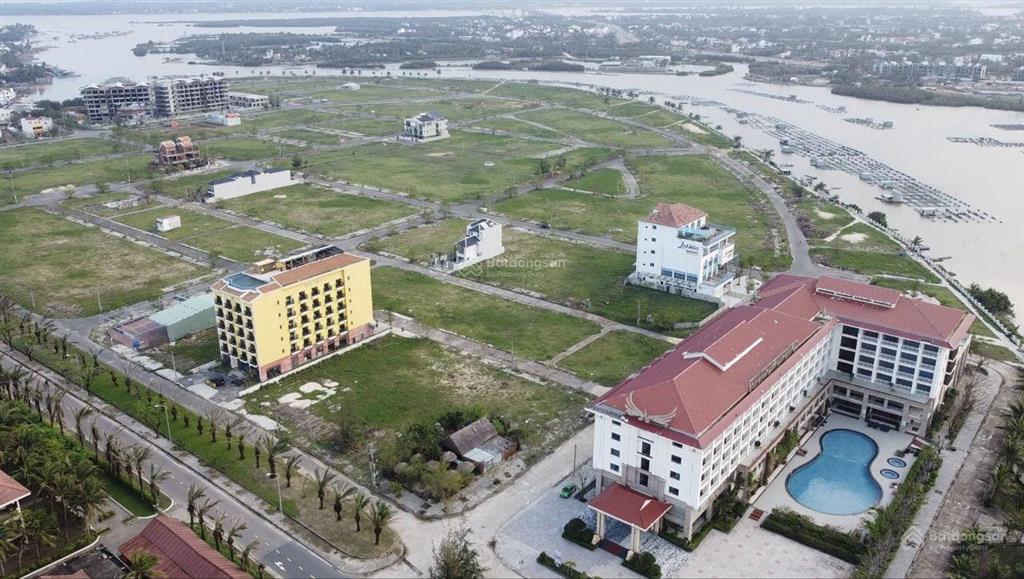 Lô 3mt  sát biển cửa đại, hội an  villa/khách sạn