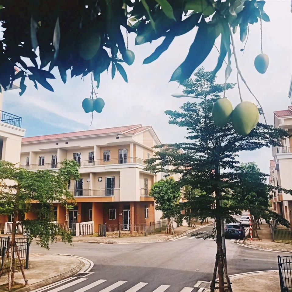 3.6x tỷ  bắt đáy liền kề centa city giá tốt nhất thị trường.