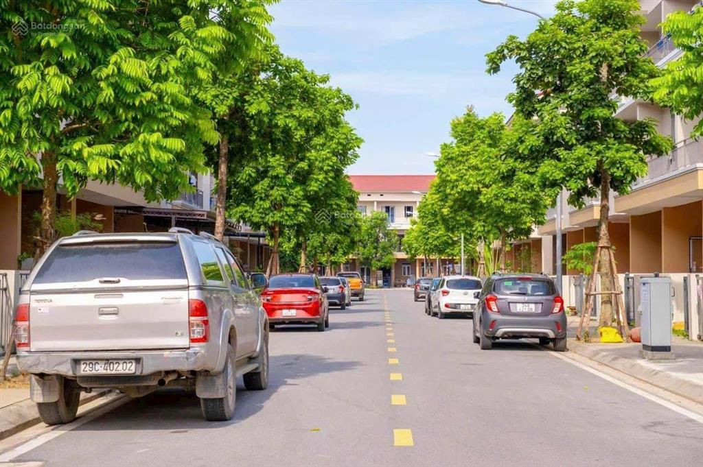 3.6x tỷ  bắt đáy liền kề centa city giá tốt nhất thị trường.