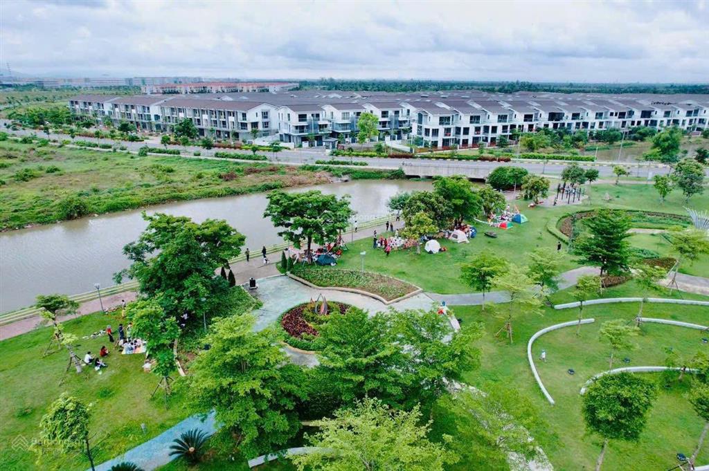 Beomes | shop 85m2 vỉa hè 20m đối diện aeon cắt lỗ 6.5tỷ
