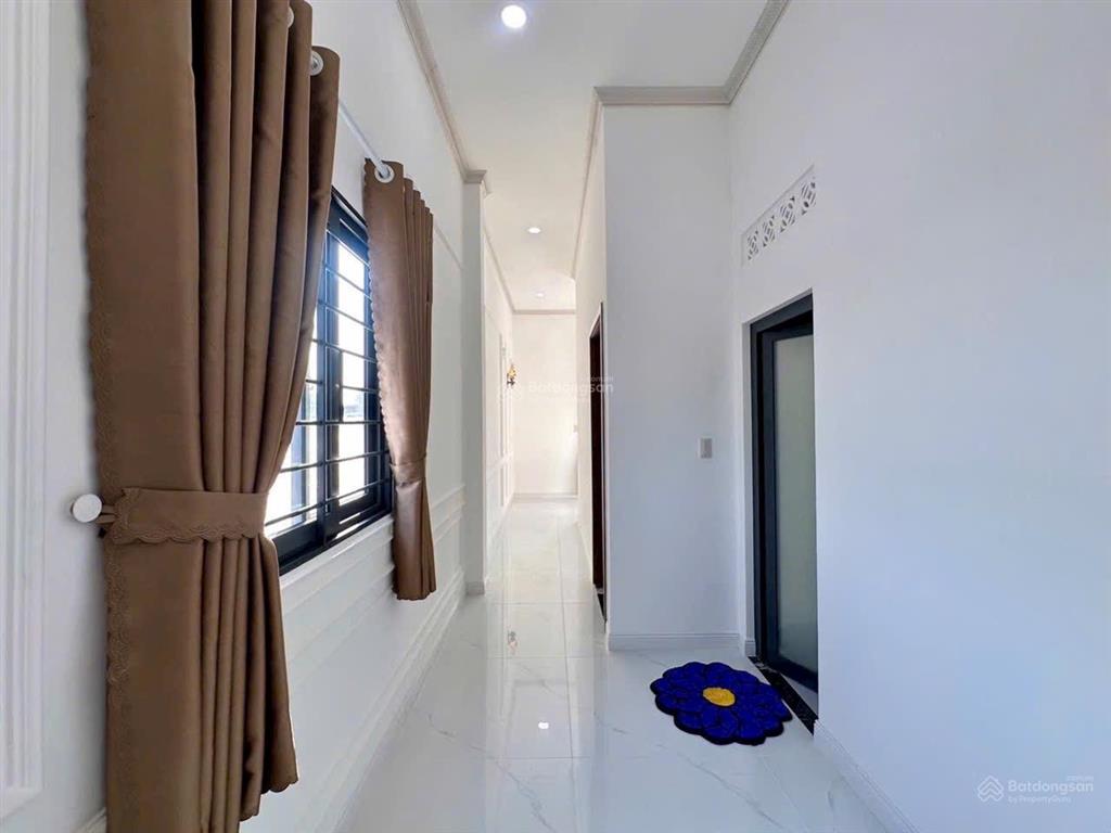 Bán nhà 1 trệt 1 lầu tân cổ điển 3pn,3wc. dt 100m2 tại mỹ phong, tp mỹ tho. giá 2,760 triệu