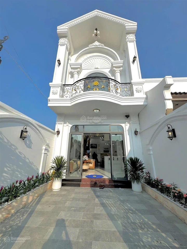 Bán nhà 1 trệt 1 lầu tân cổ điển 3pn,3wc. dt 100m2 tại mỹ phong, tp mỹ tho. giá 2,760 triệu