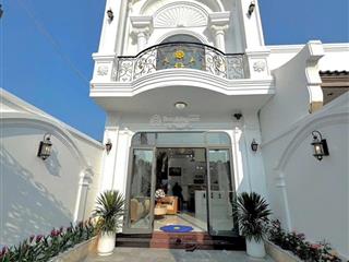 Bán nhà 1 trệt 1 lầu tân cổ điển 3pn,3wc. dt 100m2 tại mỹ phong, tp mỹ tho. giá 2,760 triệu