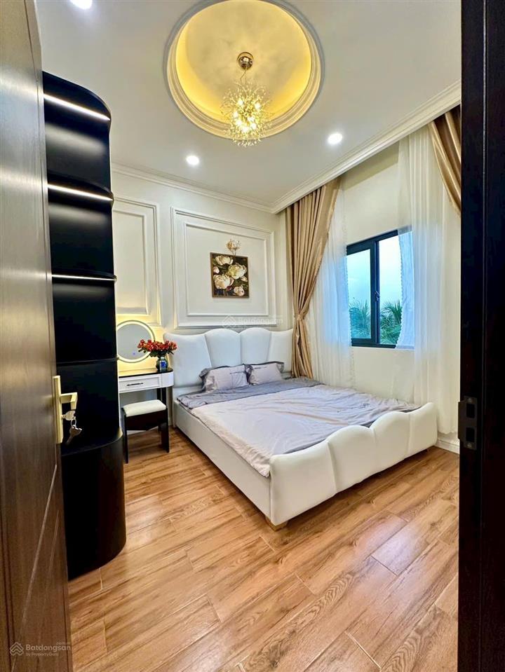 Bán nhà mới xây tân cổ điển đẹp ko tỳ vết thuộc mỹ phong, tp mỹ tho. gần 200m2. giá chỉ 3 tỷ 190 tr