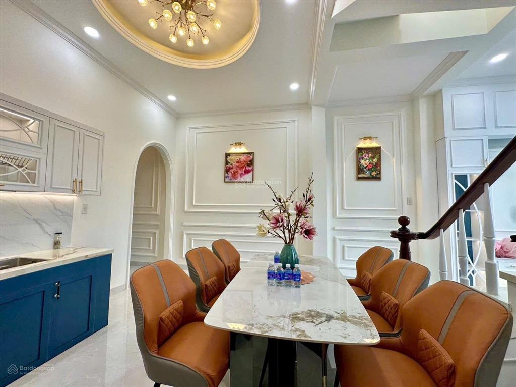 Bán nhà mới xây tân cổ điển đẹp ko tỳ vết thuộc mỹ phong, tp mỹ tho. gần 200m2. giá chỉ 3 tỷ 190 tr