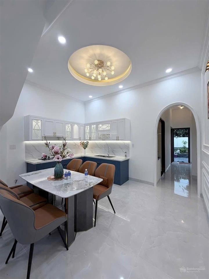 Bán nhà mới xây tân cổ điển đẹp ko tỳ vết thuộc mỹ phong, tp mỹ tho. gần 200m2. giá chỉ 3 tỷ 190 tr