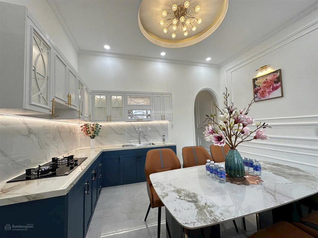 Bán nhà mới xây tân cổ điển đẹp ko tỳ vết thuộc mỹ phong, tp mỹ tho. gần 200m2. giá chỉ 3 tỷ 190 tr